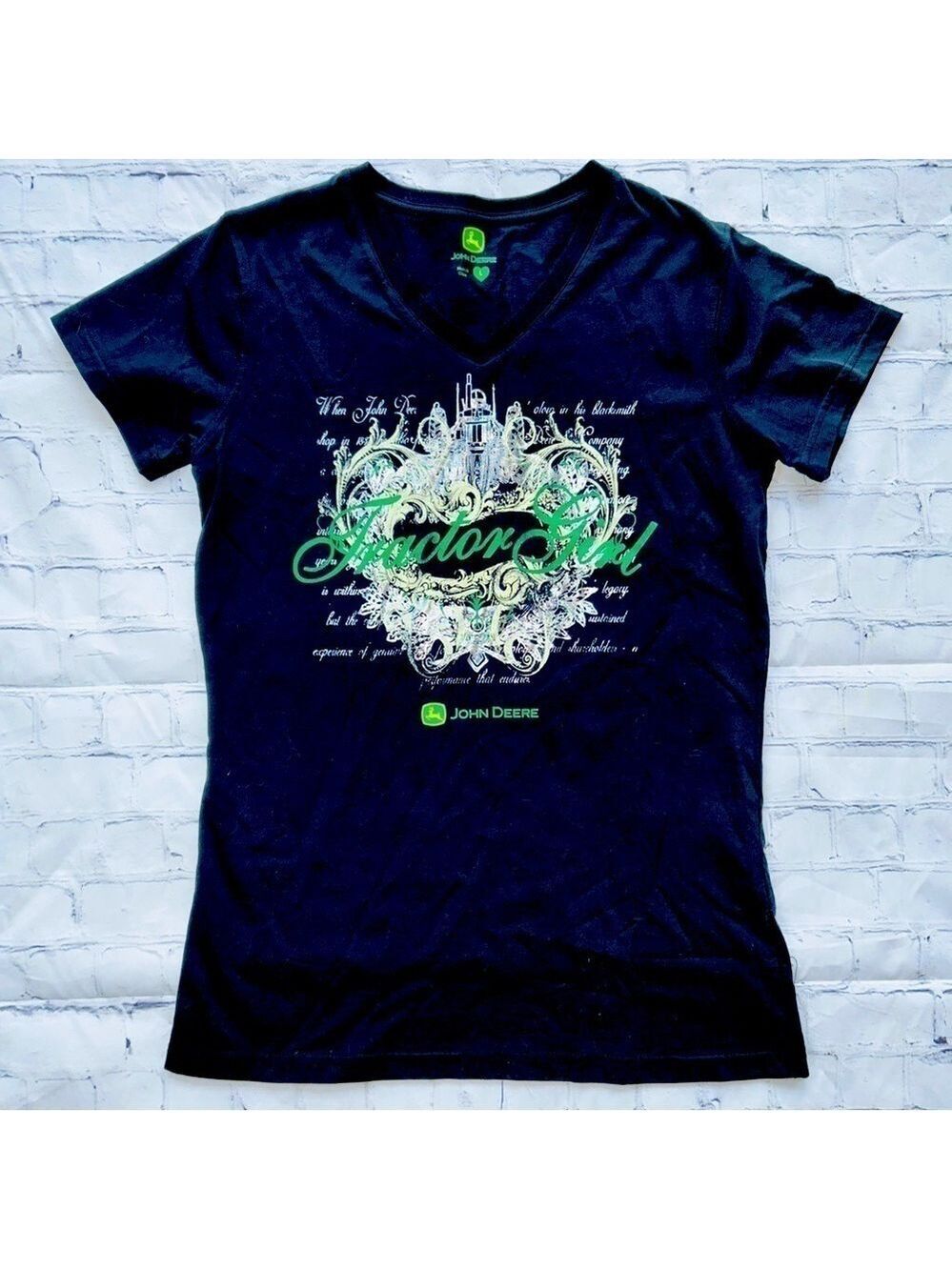 New without tags women’s size large john deere tShirt